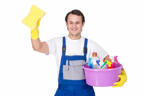 End of tenancy cleaning service in Chiswick